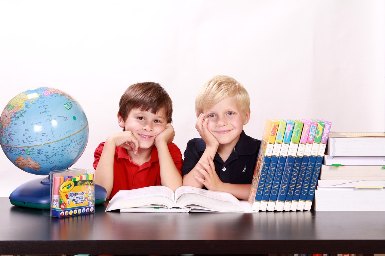 TDAH e Emoções: Uma Nova Esperança na Estimulação Cerebral Não Invasiva 4 boys 286245 1280